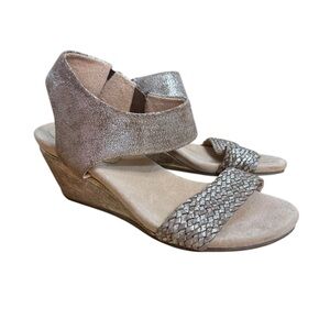 Diba Freedom Leather Metallic Taupe Woven Strap Wedge Sandals Size 8.5